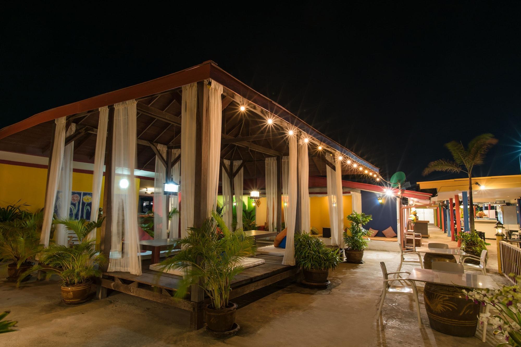 Lareena Resort Koh Larn Pattaya Bagian luar foto